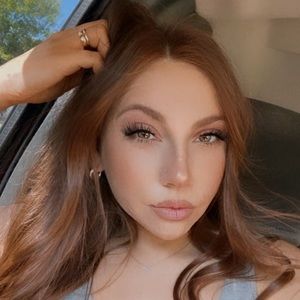 Meet your Posher, Madeline